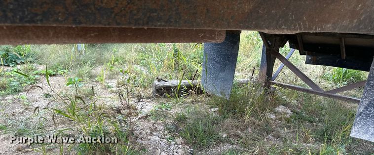 image for item DN0798 2012 Aulick live bottom trailer