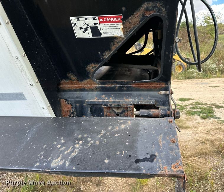 image for item DN0798 2012 Aulick live bottom trailer