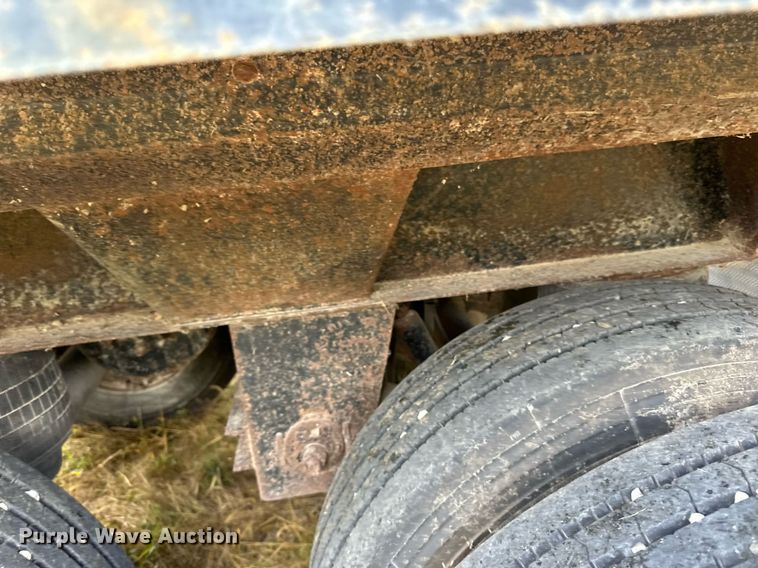 image for item DN0798 2012 Aulick live bottom trailer