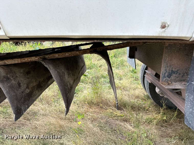 image for item DN0798 2012 Aulick live bottom trailer