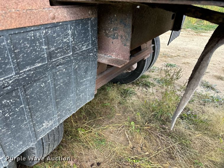 image for item DN0798 2012 Aulick live bottom trailer