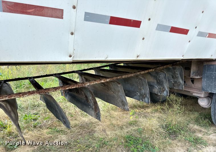 image for item DN0798 2012 Aulick live bottom trailer