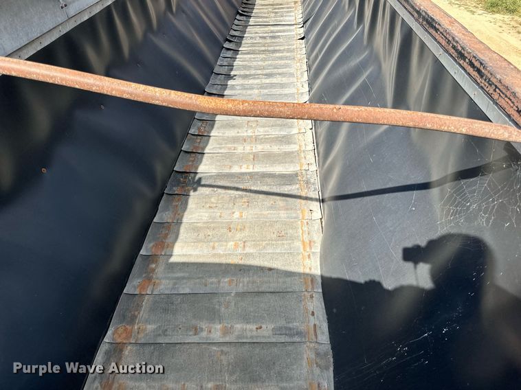 image for item DN0798 2012 Aulick live bottom trailer