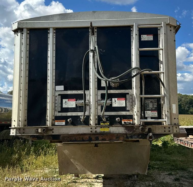 image for item DN0799 2015 Valley Farm Industries  Aulick live bottom trailer