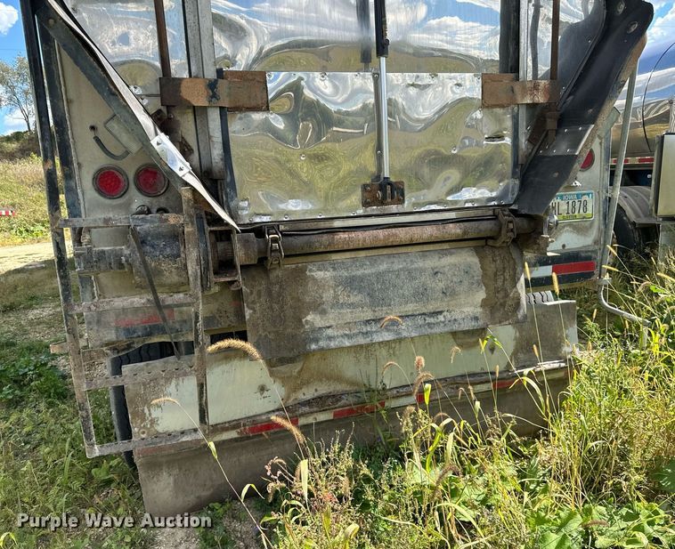 image for item DN0799 2015 Valley Farm Industries  Aulick live bottom trailer