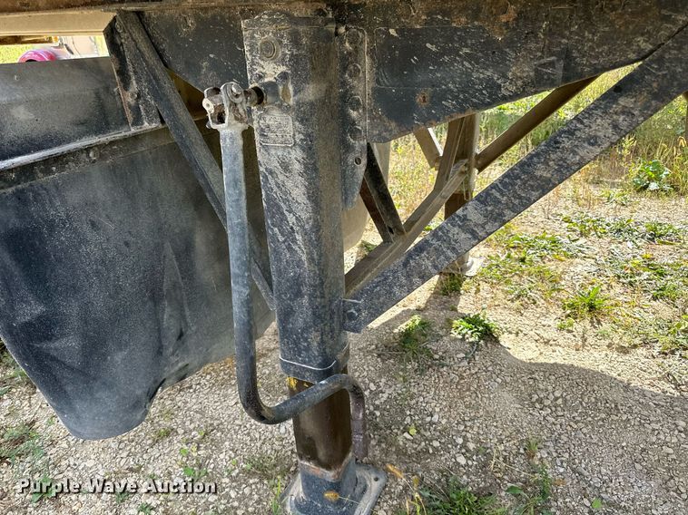 image for item DN0799 2015 Valley Farm Industries  Aulick live bottom trailer