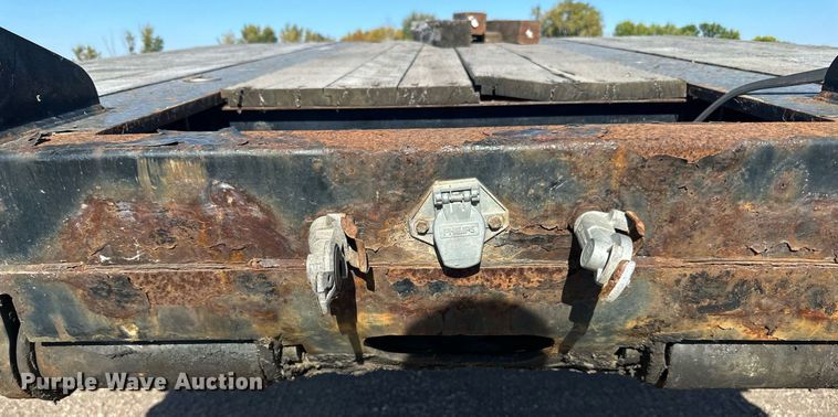 image for item DN0803 2015 XL Specialized  XL90MDE lowboy equipment trailer