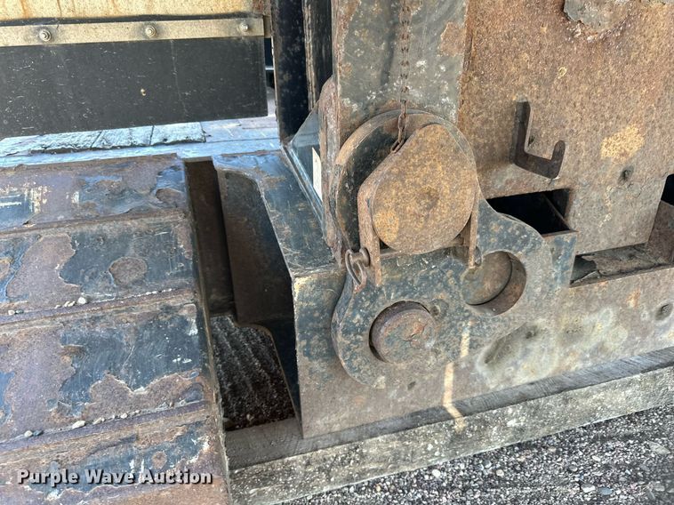 image for item DN0803 2015 XL Specialized  XL90MDE lowboy equipment trailer