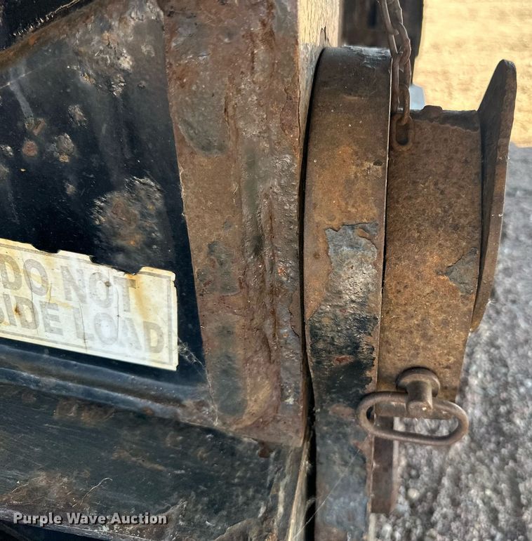 image for item DN0803 2015 XL Specialized  XL90MDE lowboy equipment trailer