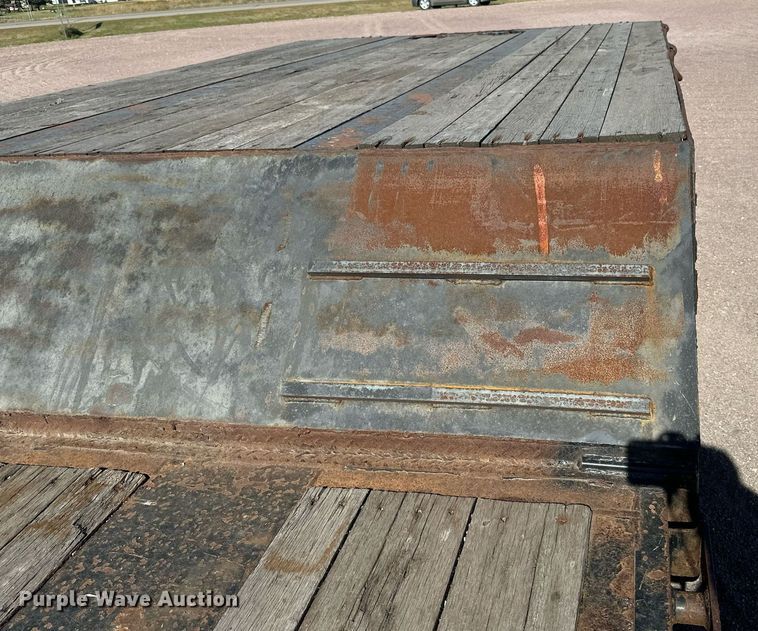 image for item DN0803 2015 XL Specialized  XL90MDE lowboy equipment trailer