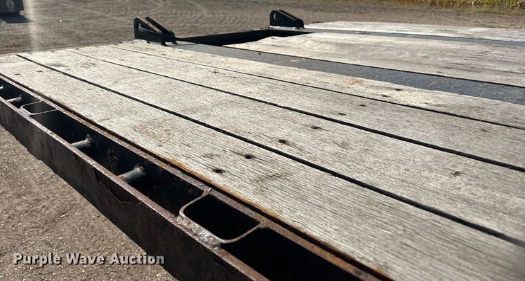 image for item DN0803 2015 XL Specialized  XL90MDE lowboy equipment trailer