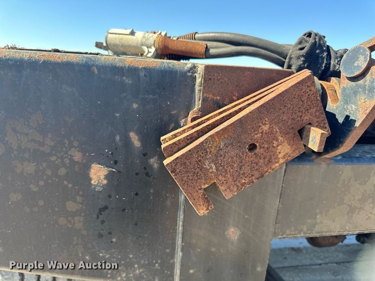 image for item DN0803 2015 XL Specialized  XL90MDE lowboy equipment trailer