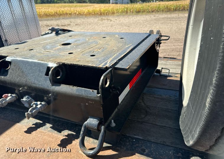 image for item DN0803 2015 XL Specialized  XL90MDE lowboy equipment trailer