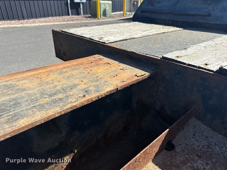 image for item DN0803 2015 XL Specialized  XL90MDE lowboy equipment trailer