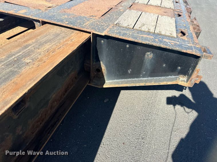 image for item DN0803 2015 XL Specialized  XL90MDE lowboy equipment trailer