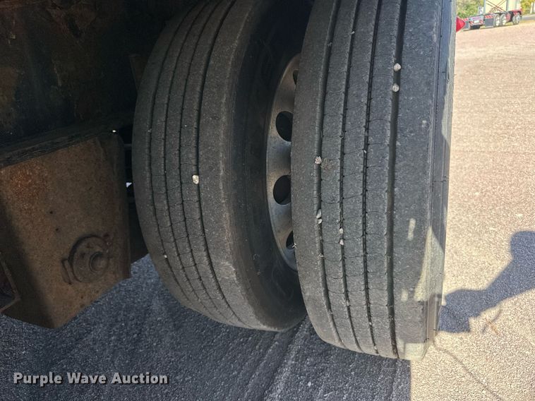 image for item DN0803 2015 XL Specialized  XL90MDE lowboy equipment trailer