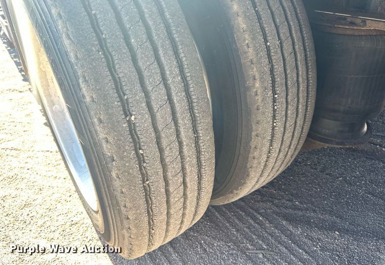 image for item DN0803 2015 XL Specialized  XL90MDE lowboy equipment trailer