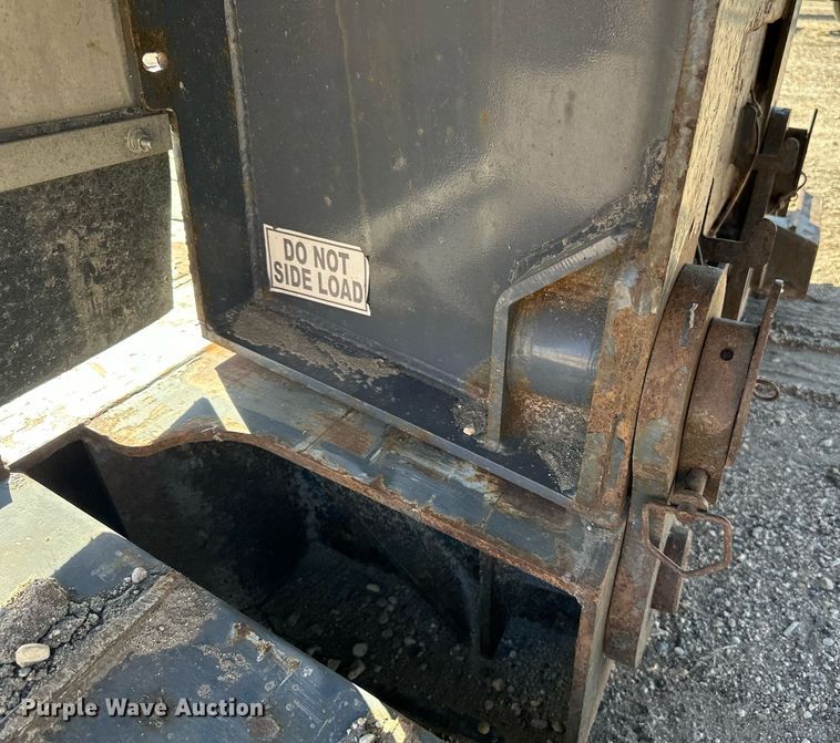 image for item DN0804 2018 XL Specialized  XL80 MDE  lowboy equipment trailer