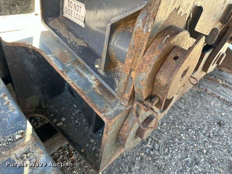 image for item DN0804 2018 XL Specialized  XL80 MDE  lowboy equipment trailer