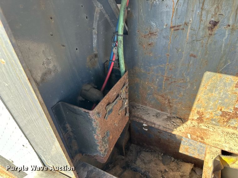 image for item DN0804 2018 XL Specialized  XL80 MDE  lowboy equipment trailer