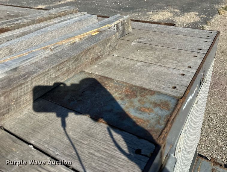 image for item DN0804 2018 XL Specialized  XL80 MDE  lowboy equipment trailer