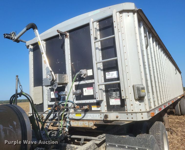 image for item DQ3721 2007 Valley Farm Industries Aulick Aluminator live bottom trailer