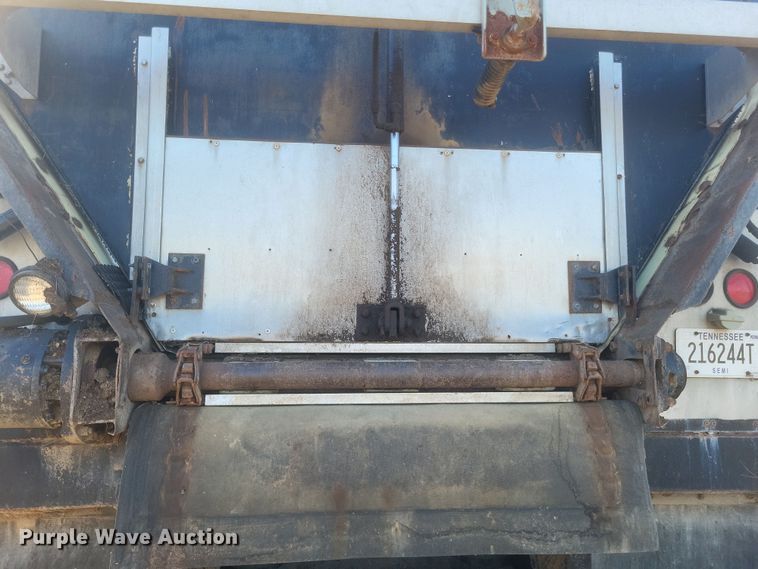 image for item DQ3721 2007 Valley Farm Industries Aulick Aluminator live bottom trailer