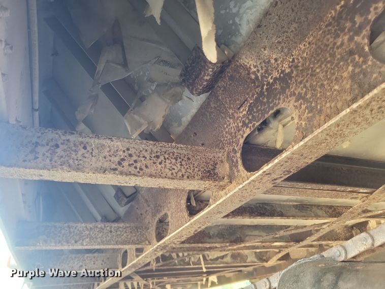 image for item DQ3721 2007 Valley Farm Industries Aulick Aluminator live bottom trailer