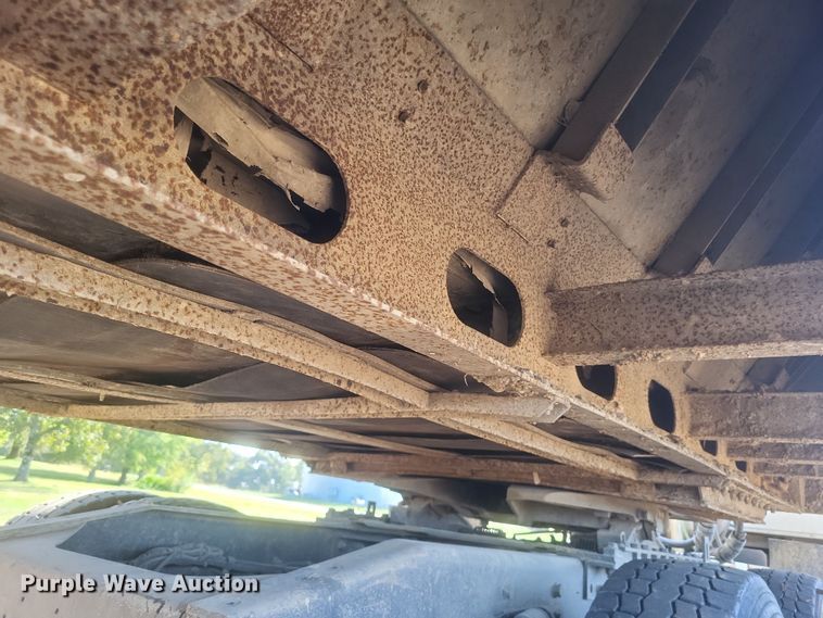 image for item DQ3721 2007 Valley Farm Industries Aulick Aluminator live bottom trailer