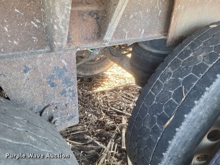 image for item DQ3721 2007 Valley Farm Industries Aulick Aluminator live bottom trailer