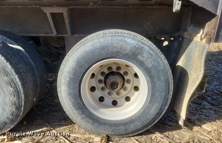 image for item DQ3721 2007 Valley Farm Industries Aulick Aluminator live bottom trailer