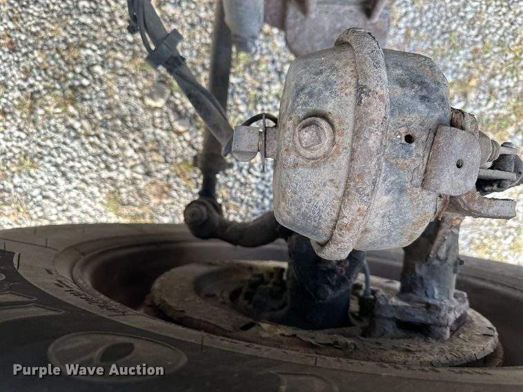 image for item DR2722 2015 International  Lonestar  semi truck