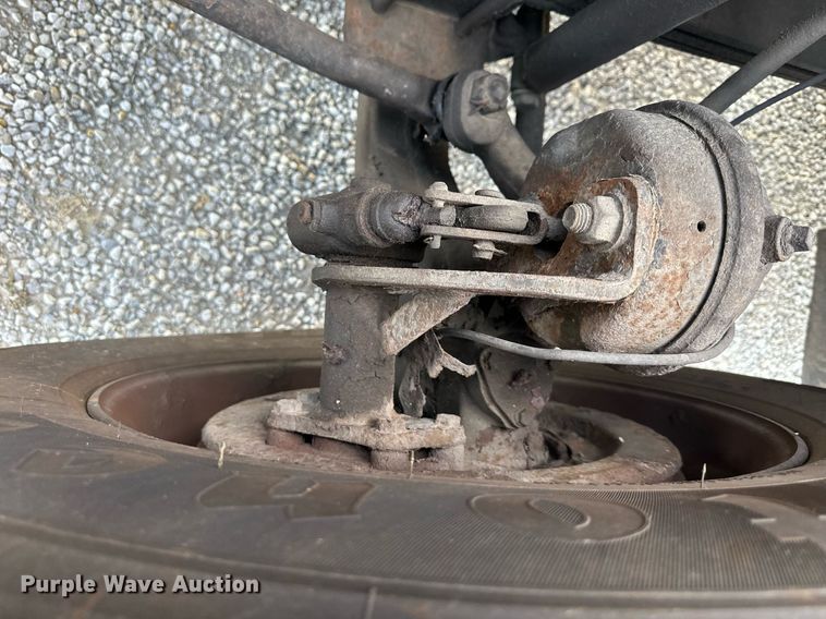 image for item DR2722 2015 International  Lonestar  semi truck