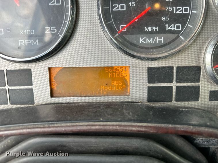 image for item DR2722 2015 International  Lonestar  semi truck