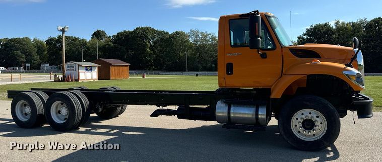 image for item DT2012 2009 International  WorkStar 7600 truck cab and chassis