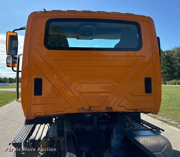 image for item DT2012 2009 International  WorkStar 7600 truck cab and chassis