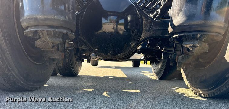 image for item DT2012 2009 International  WorkStar 7600 truck cab and chassis