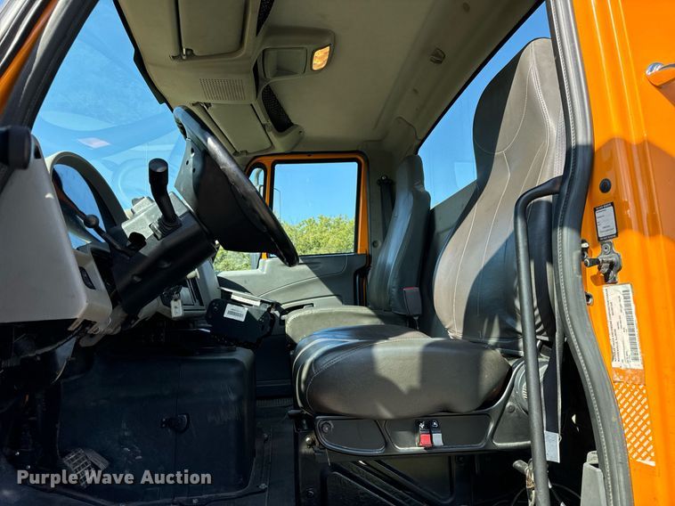 image for item DT2012 2009 International  WorkStar 7600 truck cab and chassis