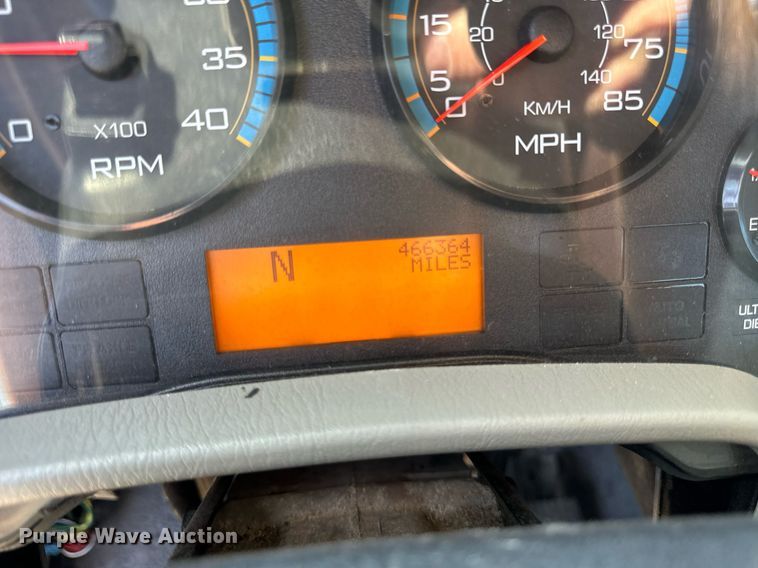 image for item DT2012 2009 International  WorkStar 7600 truck cab and chassis