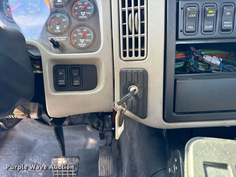 image for item DT2012 2009 International  WorkStar 7600 truck cab and chassis