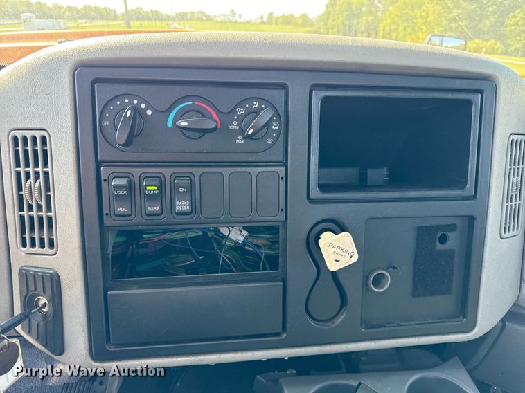 image for item DT2012 2009 International  WorkStar 7600 truck cab and chassis