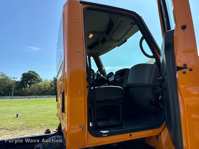 image for item DT2012 2009 International  WorkStar 7600 truck cab and chassis