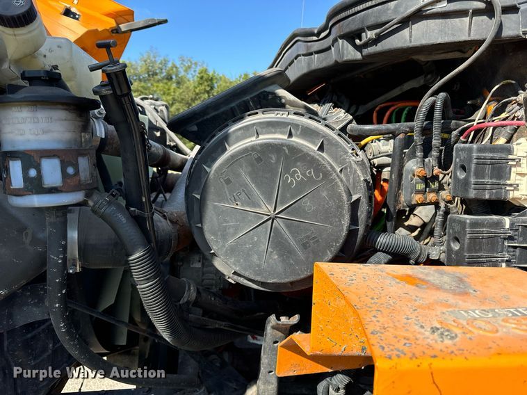 image for item DT2012 2009 International  WorkStar 7600 truck cab and chassis