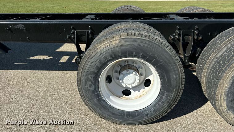 image for item DT2012 2009 International  WorkStar 7600 truck cab and chassis