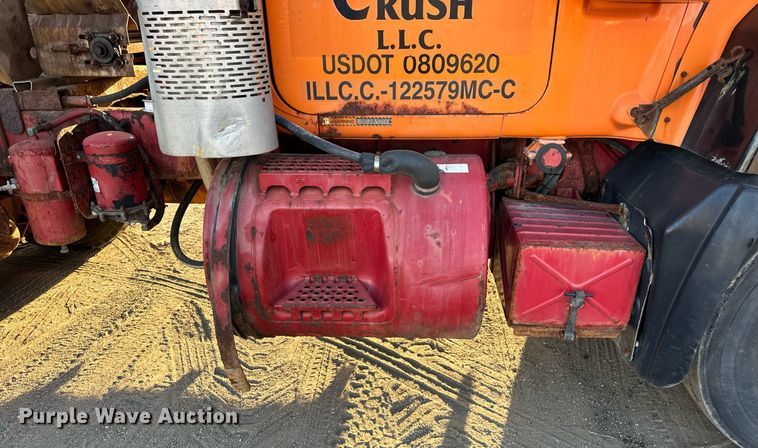 image for item DT2029 2000 Mack  RD690S spreader truck