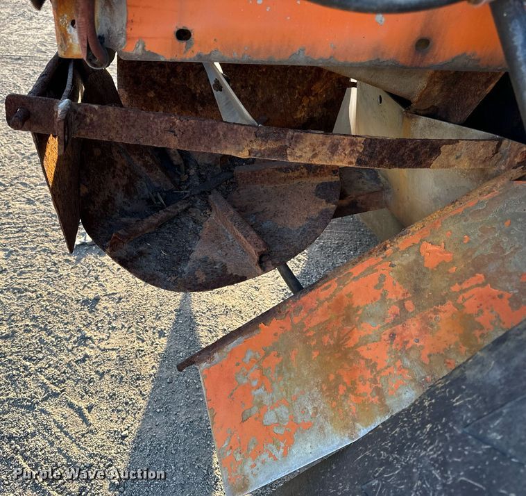 image for item DT2029 2000 Mack  RD690S spreader truck