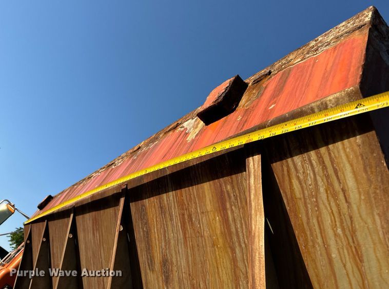 image for item DT2029 2000 Mack  RD690S spreader truck