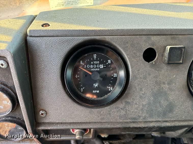 image for item DT2029 2000 Mack  RD690S spreader truck