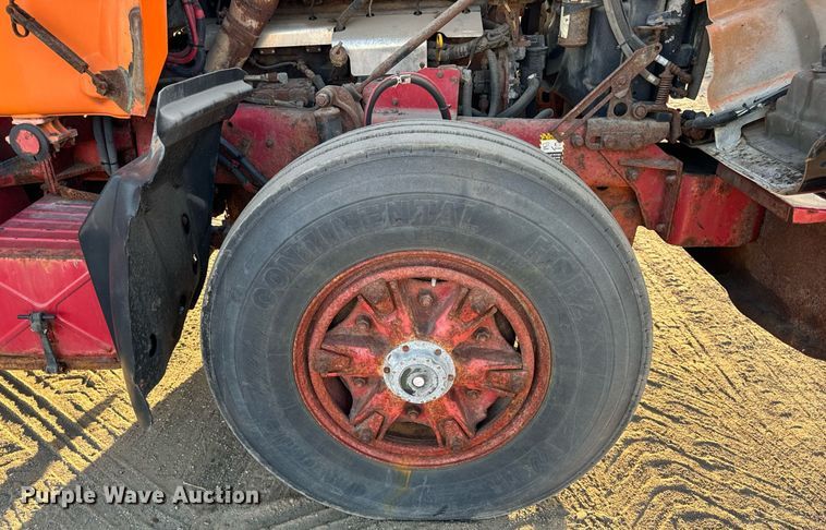 image for item DT2029 2000 Mack  RD690S spreader truck