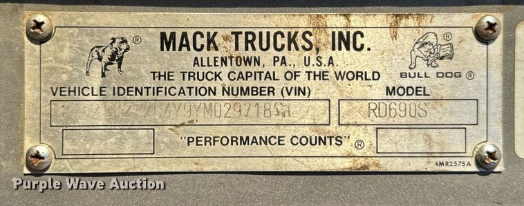 image for item DT2029 2000 Mack  RD690S spreader truck
